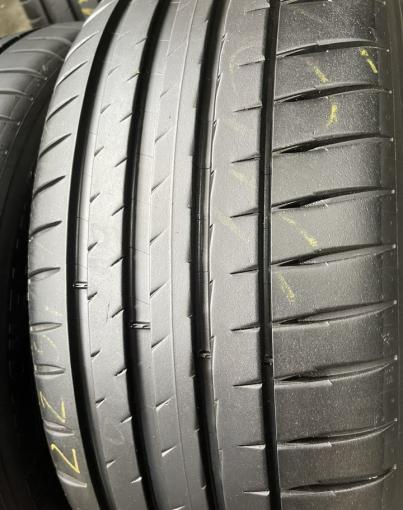 Michelin Pilot Sport 4 S 225/45 R19 и 255/40 R19 Y