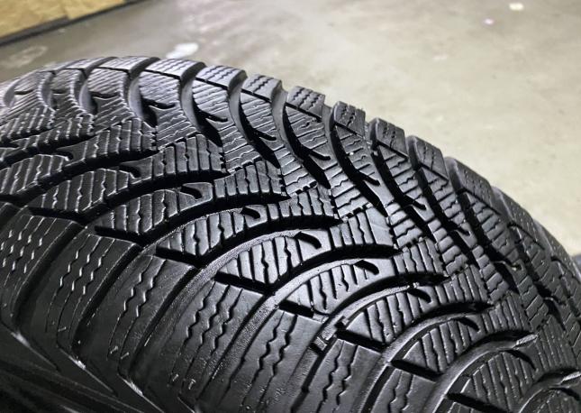 Michelin Pilot Alpin PA4 215/60 R17 96H