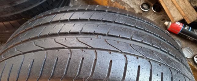 Pirelli P Zero 235/40 R19 92Y