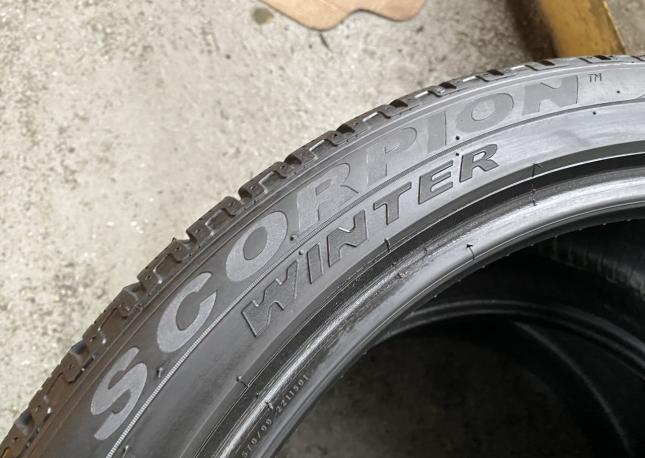 Pirelli Scorpion Winter 295/35 R21 107V