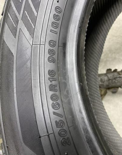 Yokohama Ice Guard IG60 205/60 R16