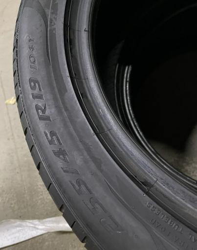 Pirelli P Zero PZ4 255/45 R19 104Y