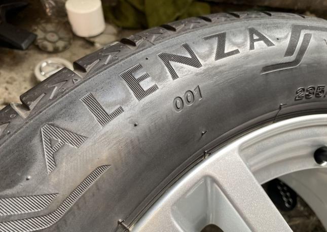 Bridgestone Alenza 001 235/55 R18 100V