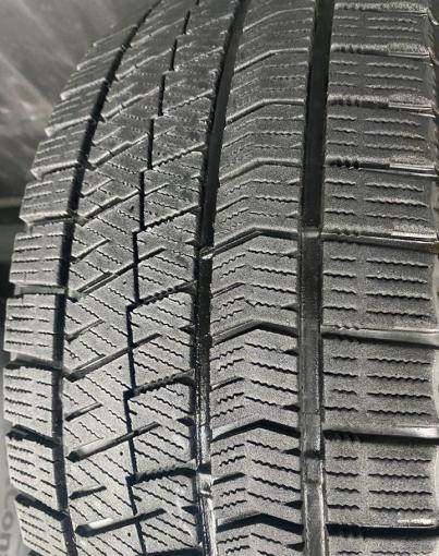 Bridgestone Blizzak VRX2 225/45 R18