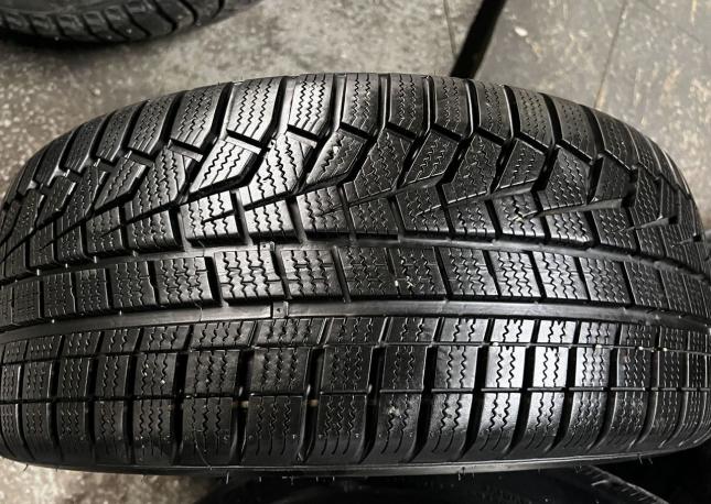 Hankook Ventus V12 Evo K110 215/45 R17