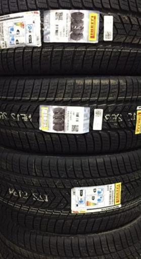 Pirelli Scorpion Winter RFT 315/35 R22