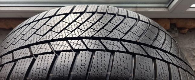 Continental ContiWinterContact TS 830 P 245/35 R19 93W