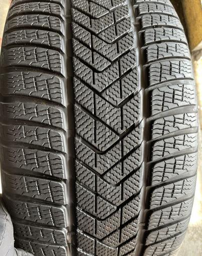 Pirelli Scorpion Winter RFT 275/40 R21 107V