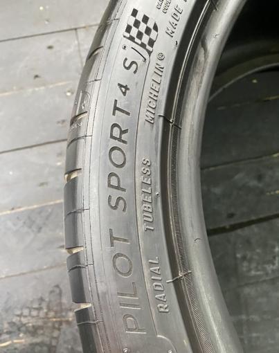 Michelin Pilot Sport 4 S 295/30 R19