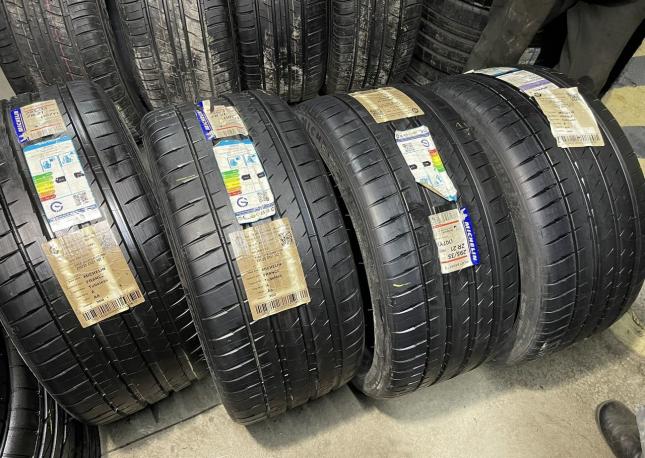 Michelin Pilot Sport 4 S 295/35 R21 107Y