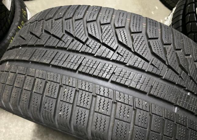 Hankook Winter I&#39;Cept Evo2 W320 235/40 R18 95V