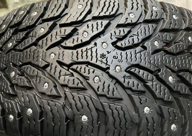 Nokian Tyres Hakkapeliitta 9 235/55 R19