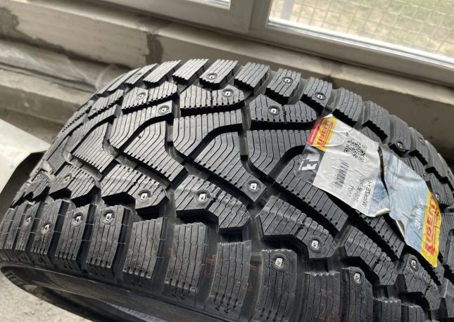 Pirelli Ice Zero 235/55 R17