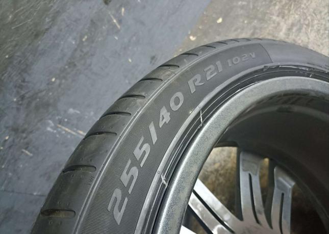 Pirelli P Zero Gen-2 255/40 R21