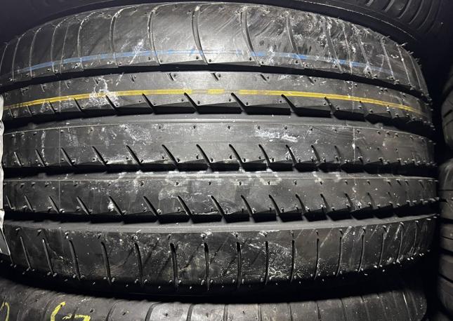 Yokohama Advan Sport V105 245/40 R17