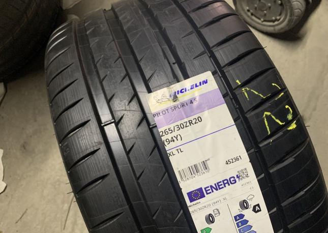 Michelin Pilot Sport 4 S Acoustic 265/30 R20 94Y