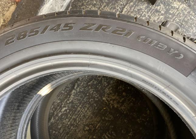 Pirelli P Zero PZ4 285/45 R21 113Y