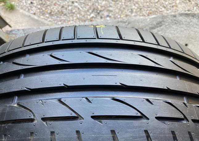 Bridgestone Potenza S001 225/40 R19 и 255/35 R19