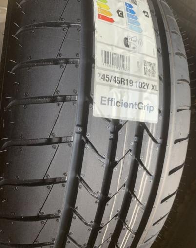 Goodyear EfficientGrip 245/45 R19 и 275/40 R19 102Y