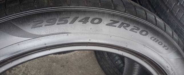 Pirelli P Zero PZ4 295/40 R20 110Y