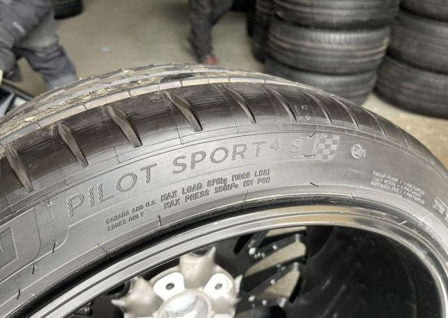 Michelin Pilot Sport 5 275/35 R21 и 315/30 R21 Y