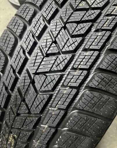 Pirelli Scorpion Winter 285/45 R21 113V