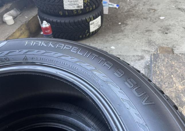 Nokian Tyres Hakkapeliitta 9 SUV 285/50 R20 116T