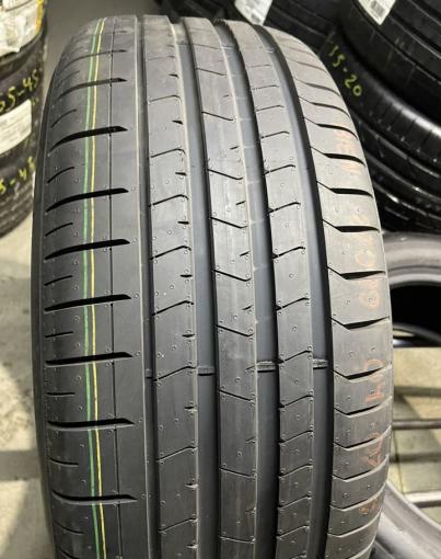 Pirelli P Zero PZ4 275/50 R20 113V