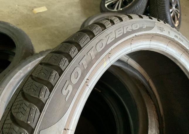 Pirelli Winter Sottozero 3 225/40 R19 и 255/35 R19