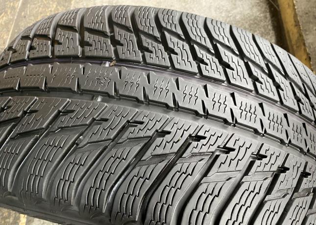 Nokian Tyres WR SUV 3 285/40 R21 109V