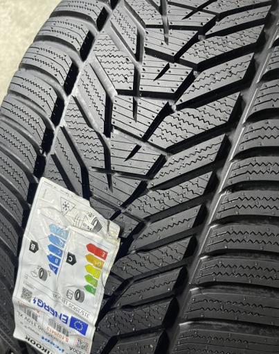 Hankook Winter I&#39;Cept Evo 3 W330A 275/40 R20 и 315/35 R20 V