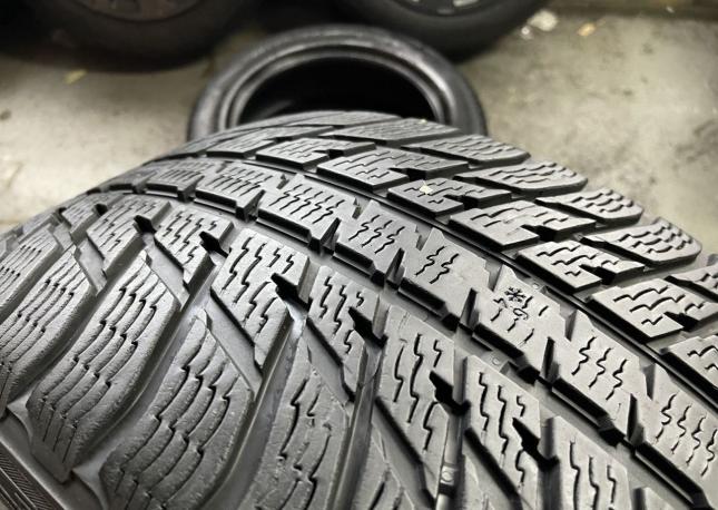 Nokian Tyres WR SUV 3 275/40 R21 107V