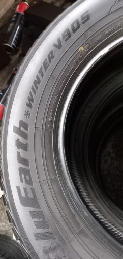 Yokohama BluEarth Winter V905 225/65 R17 102H