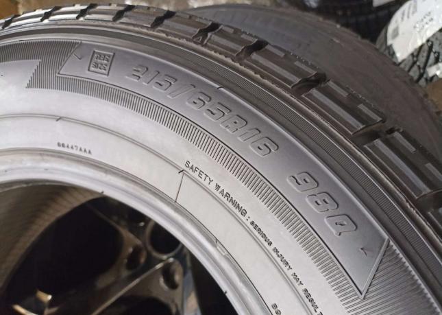 Goodyear Ice Navi Zea II 215/65 R16