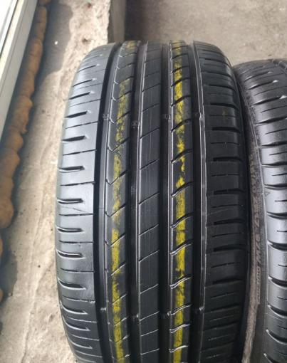 Kumho Ecsta HS51 215/40 R17 87W