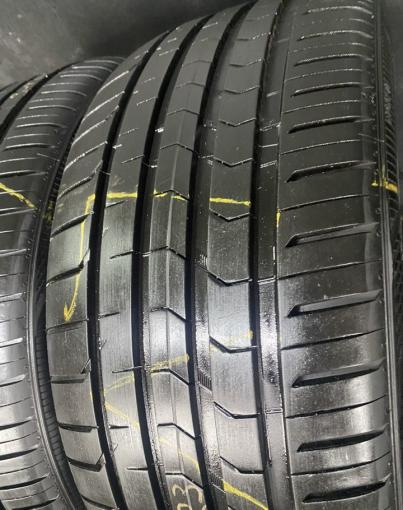 Vredestein Ultrac Satin 235/40 R19