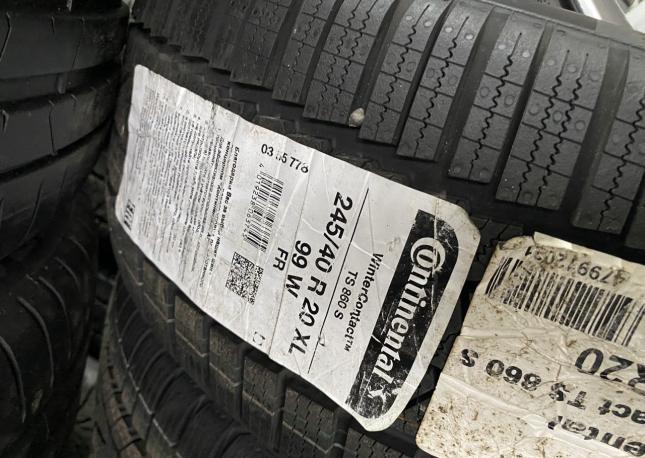 Continental ContiWinterContact TS 860S 275/35 R20 и 245/40 R20 102W