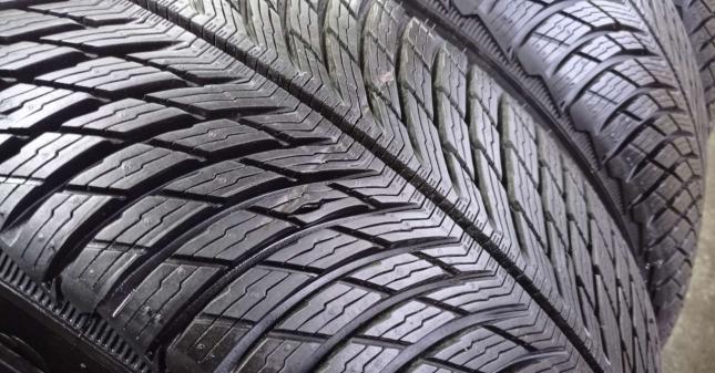 Michelin Alpin 5 235/55 R19