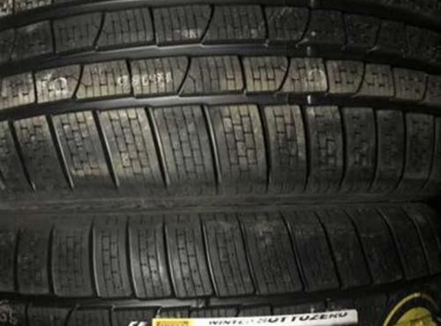 Pirelli Winter Sottozero 240 Serie II 255/40 R19