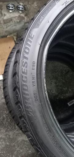 Bridgestone Blizzak LM-32 235/40 R19 96V