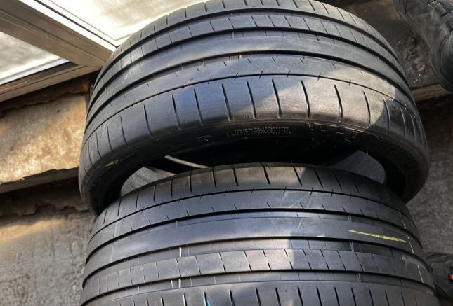 Michelin Pilot Super Sport 245/35 R21