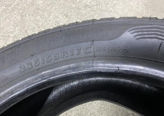 Dunlop EconoDrive 225/55 R17C 109H