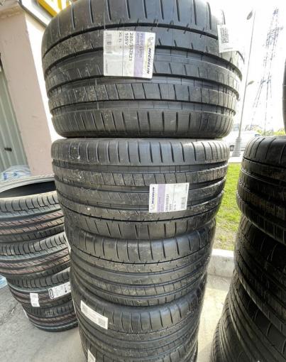 Michelin Pilot Super Sport Acoustic 285/35 R21 105Y