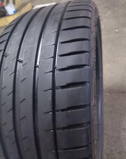 Michelin Pilot Sport 4 S 235/35 R19 91Y