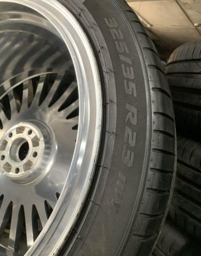 Pirelli P Zero PZ4 285/40 R23 и 325/35 R23 111Y