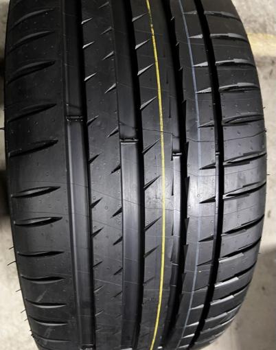 Michelin Pilot Sport 4 255/40 R19 100W