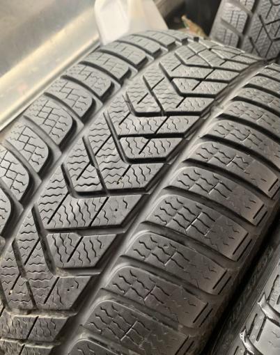 Pirelli Winter Sottozero 3 225/40 R19 и 255/35 R19