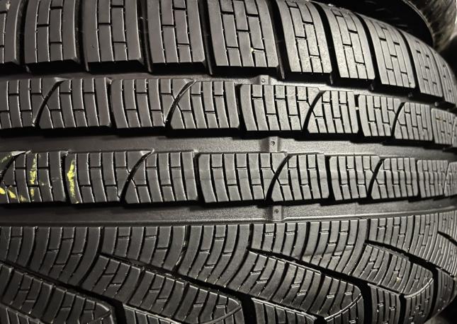 Pirelli Sottozero Winter 240 235/40 R19 V