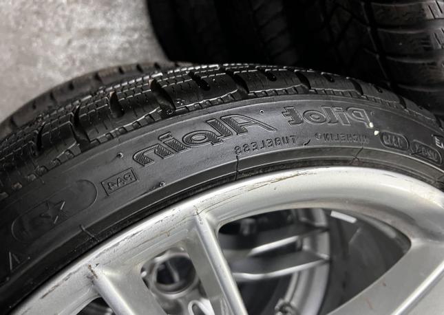 Michelin Pilot Alpin 4 235/35 R19