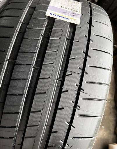 Michelin Pilot Super Sport 285/35 R21